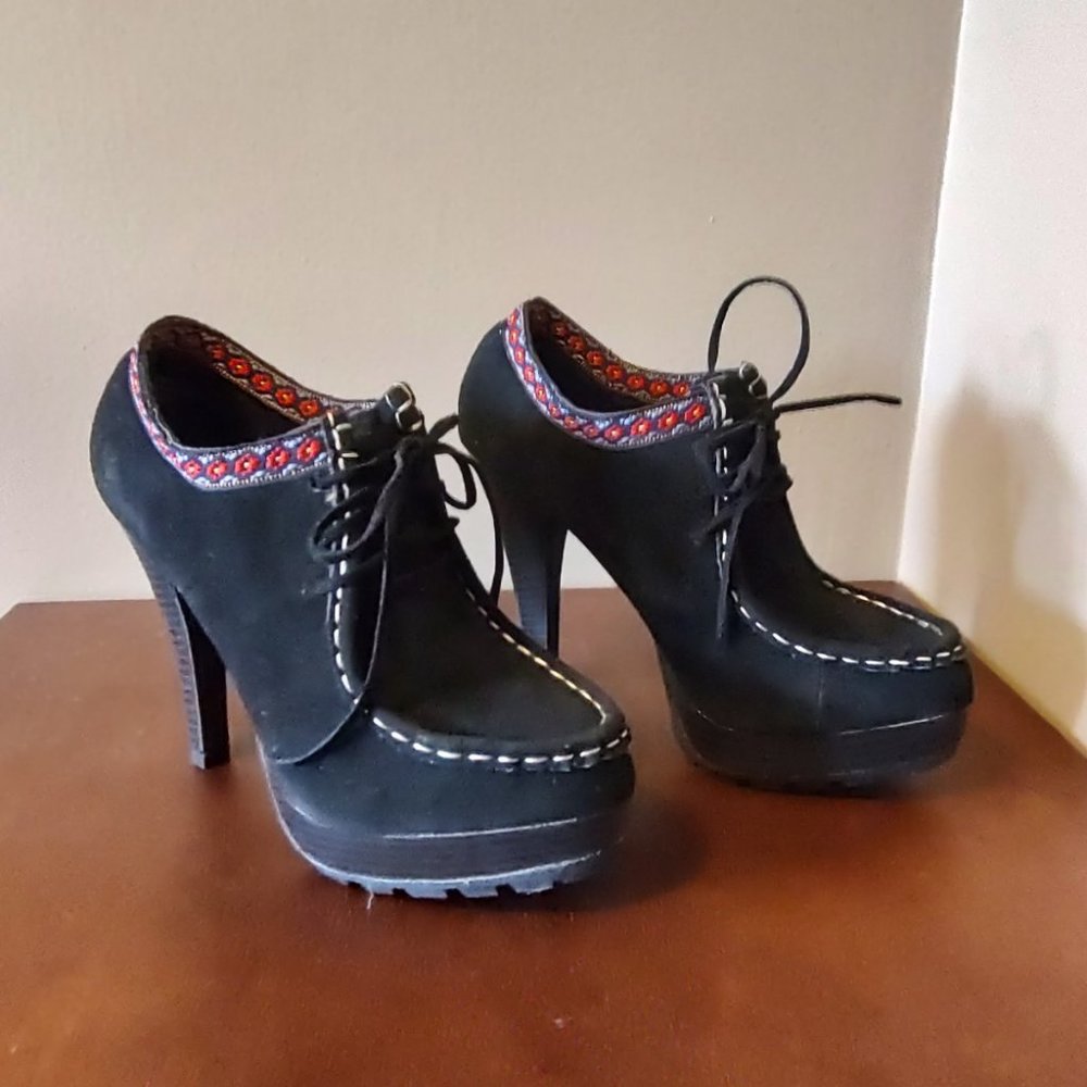 Anne Michelle Black High-Heel Booties Size 7.5